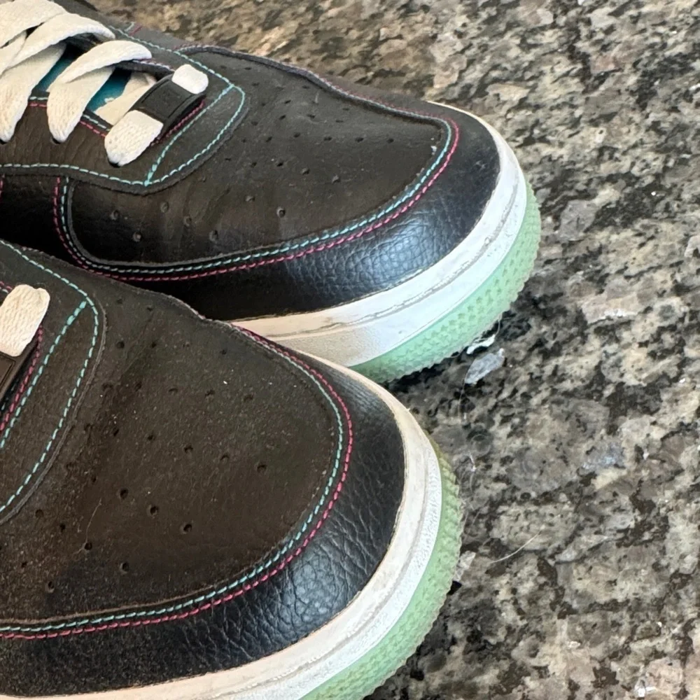 Nike Air Force 1 Miami nights Black with Teal and Pink Details EUC 9.5